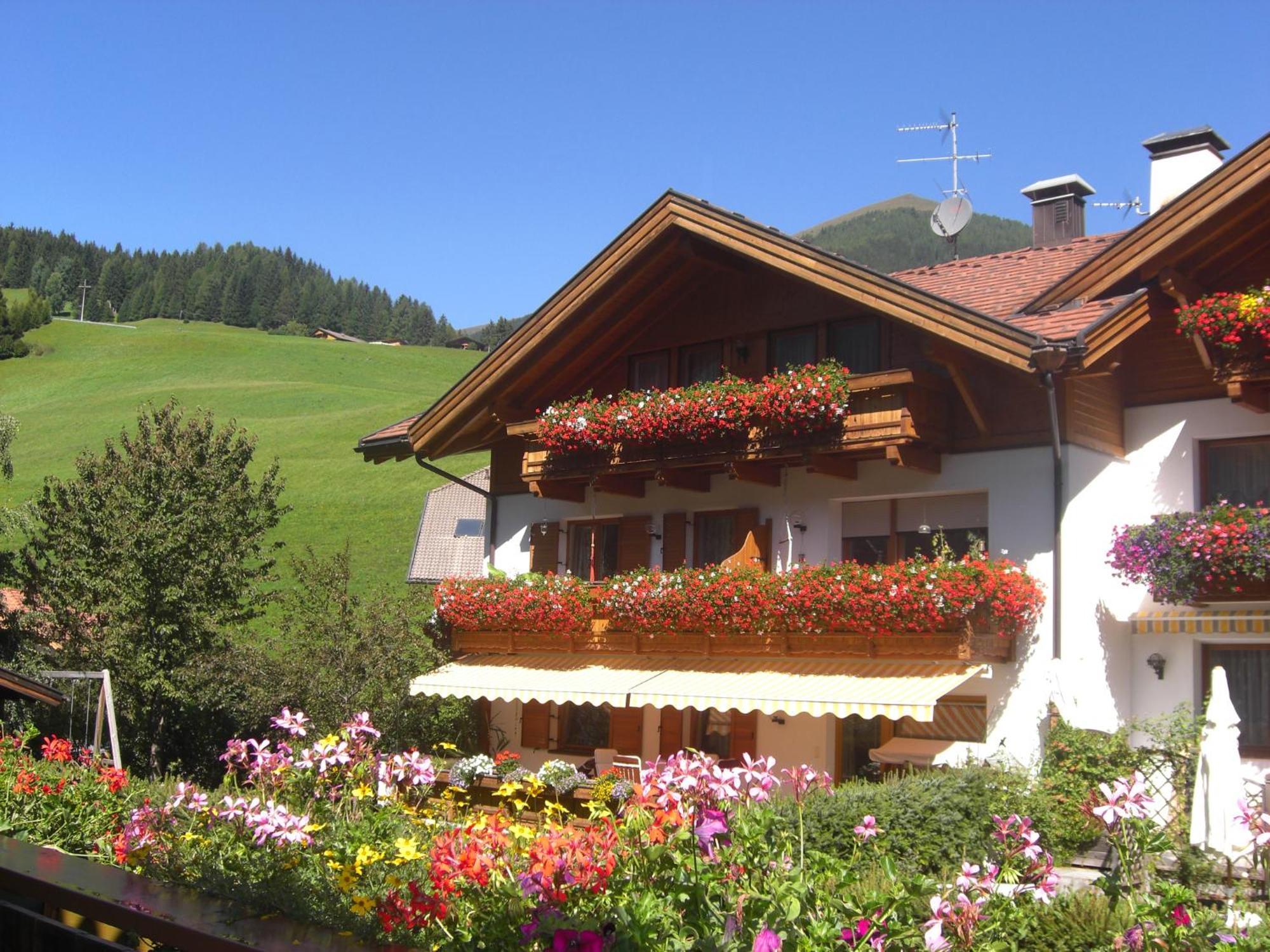 Appartements Haus Bachmann Innichen Buitenkant foto