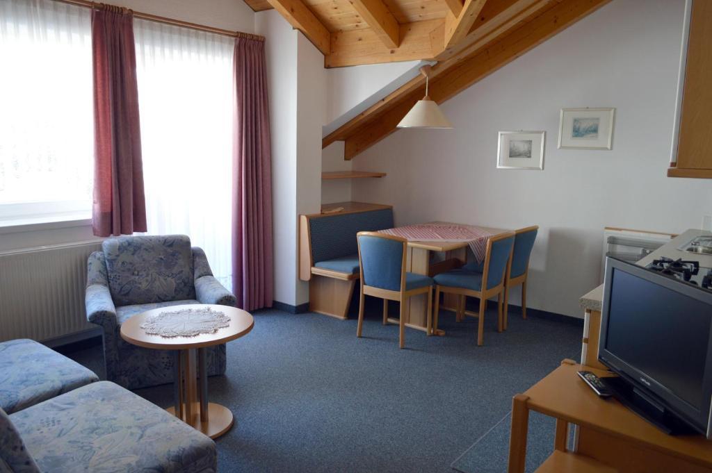 Appartements Haus Bachmann Innichen Kamer foto